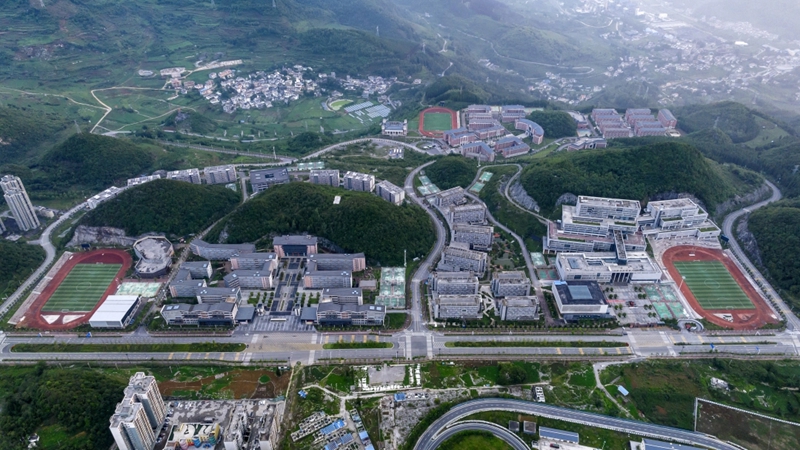 六盘水市钟山区：转型提质强根基 实干筑梦开新局(图5)